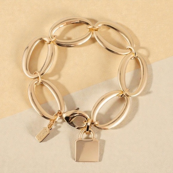 NWOT Kenneth Jay Lane Gold Tone Link Bracelet With Lock Charm - Picture 2 of 3